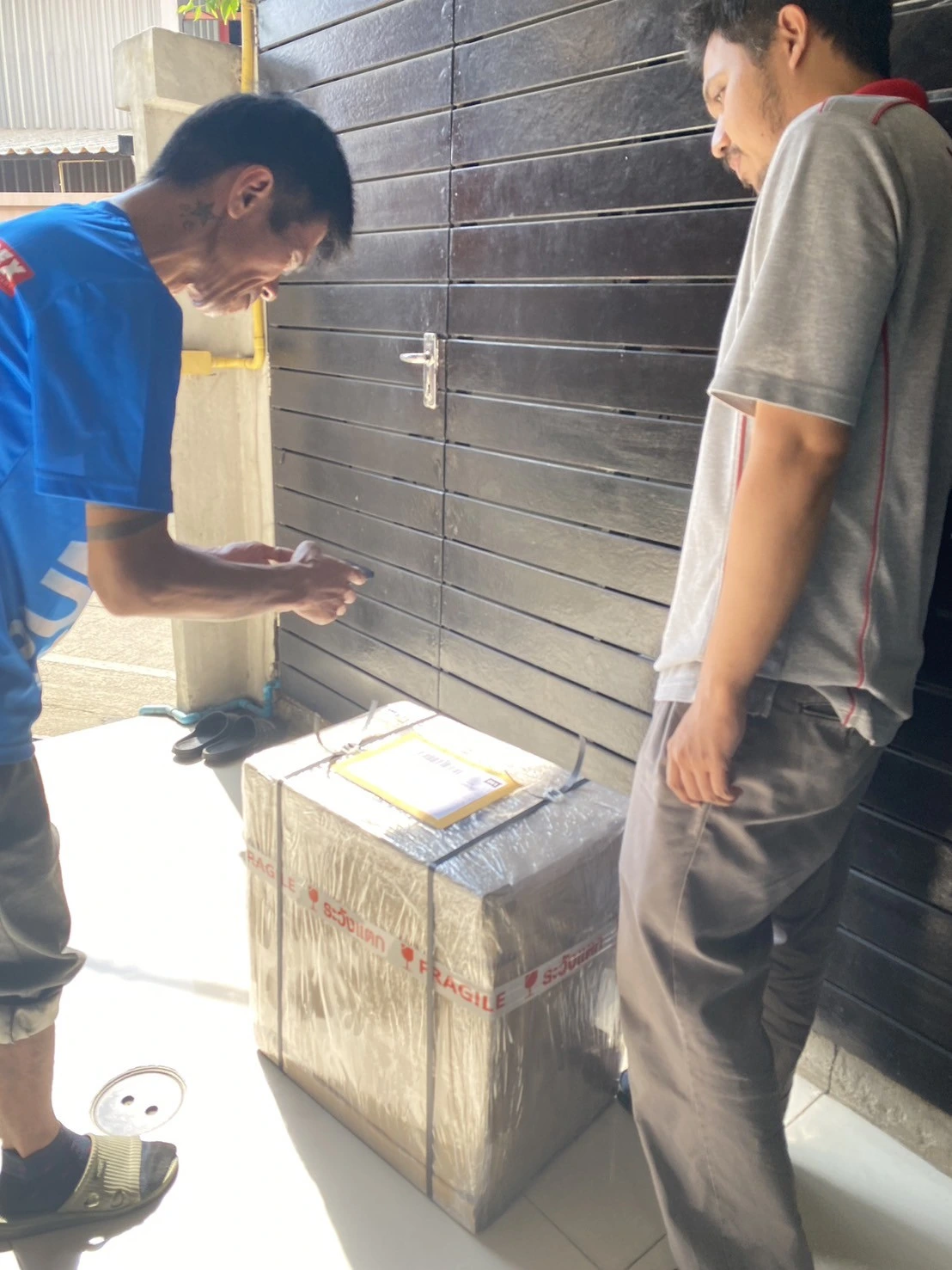 จัดส่ง OASIS 2750CZ เครื่องปั่นไฟ24v ให้ลูกค้าอำเภอบางพลี จังหวัดสมุทรปราการ