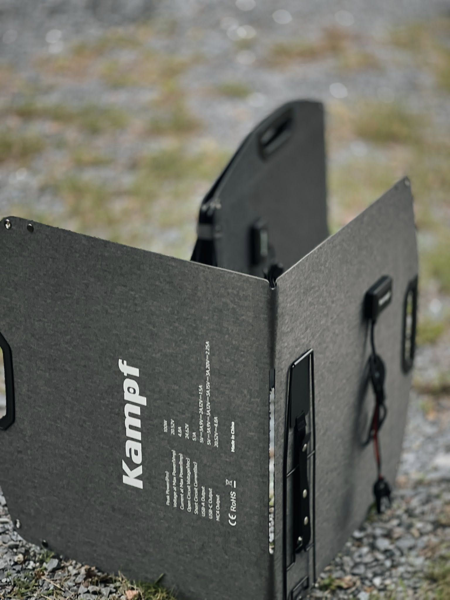 Kampf KP-100 แผงโซลาร์พกพา 100W พร้อม USB ภาพเพิ่มเติม 12